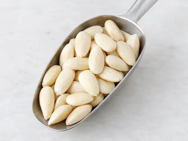 Amandes bio émondées blanchies sans peau
